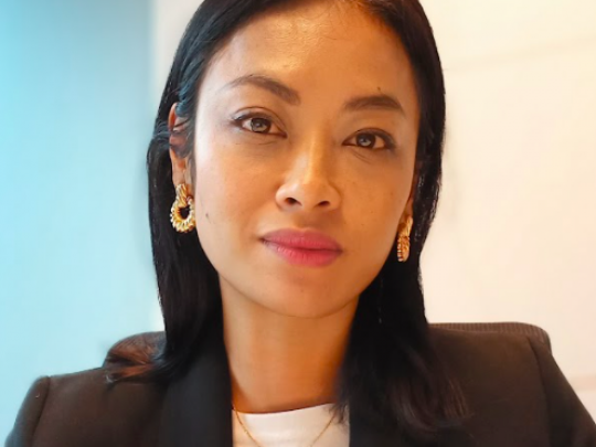 Florence Chuop, 36 ans, est nommée cheffe de projet Rev3 Financement.